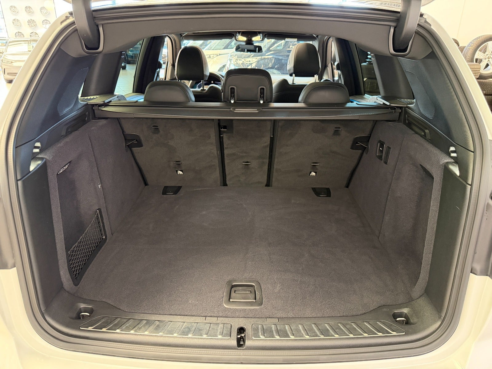 Hvid BMW iX3 fra 2024