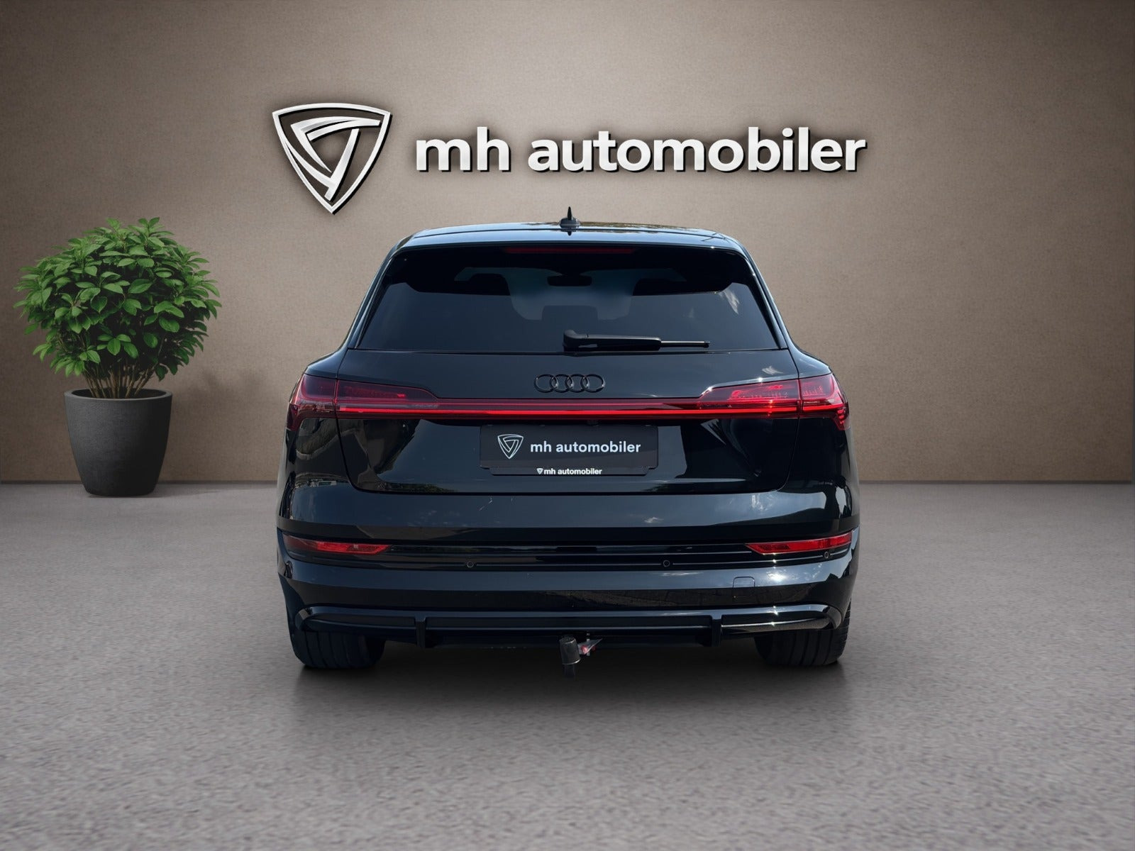 Sort Audi e-tron fra 2023
