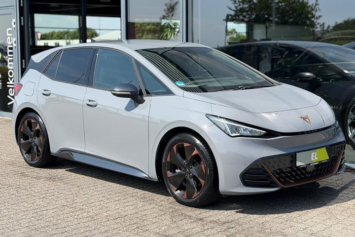 Grå Cupra Born fra 2024