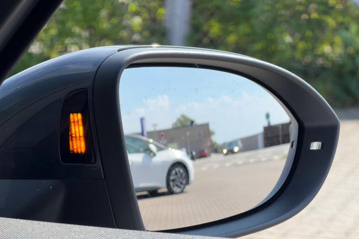 Grå Cupra Born fra 2024