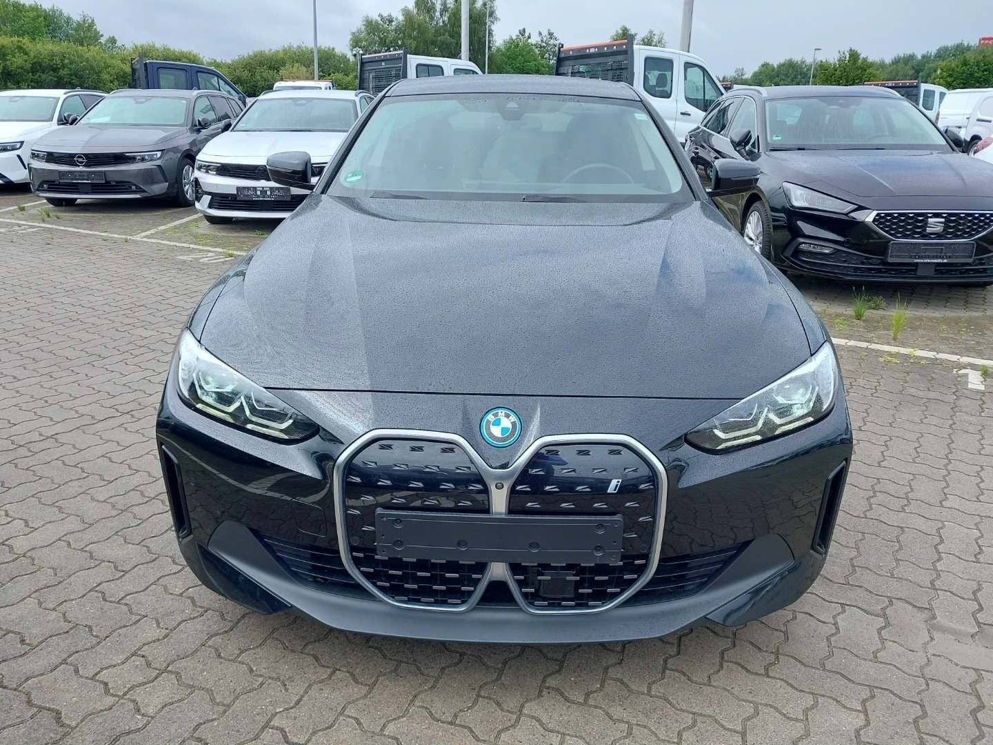 Sort BMW i4 fra 2024