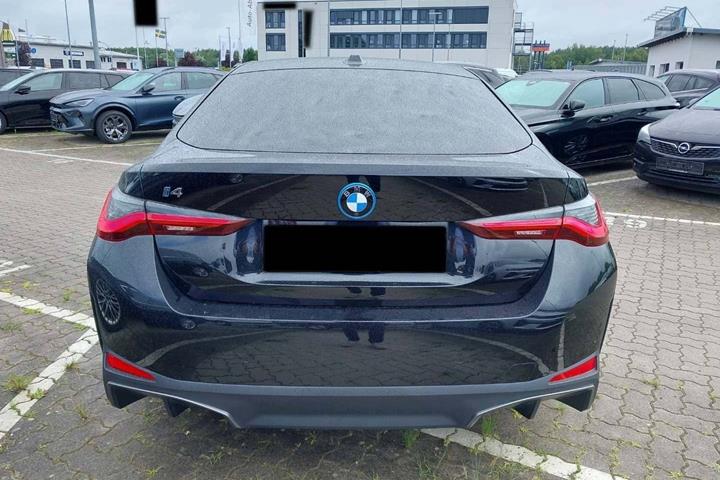 Sort BMW i4 fra 2024