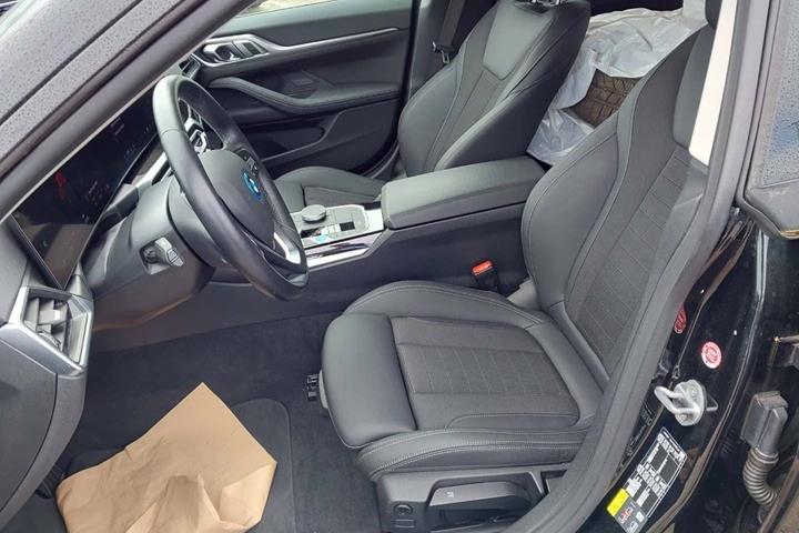 Sort BMW i4 fra 2024