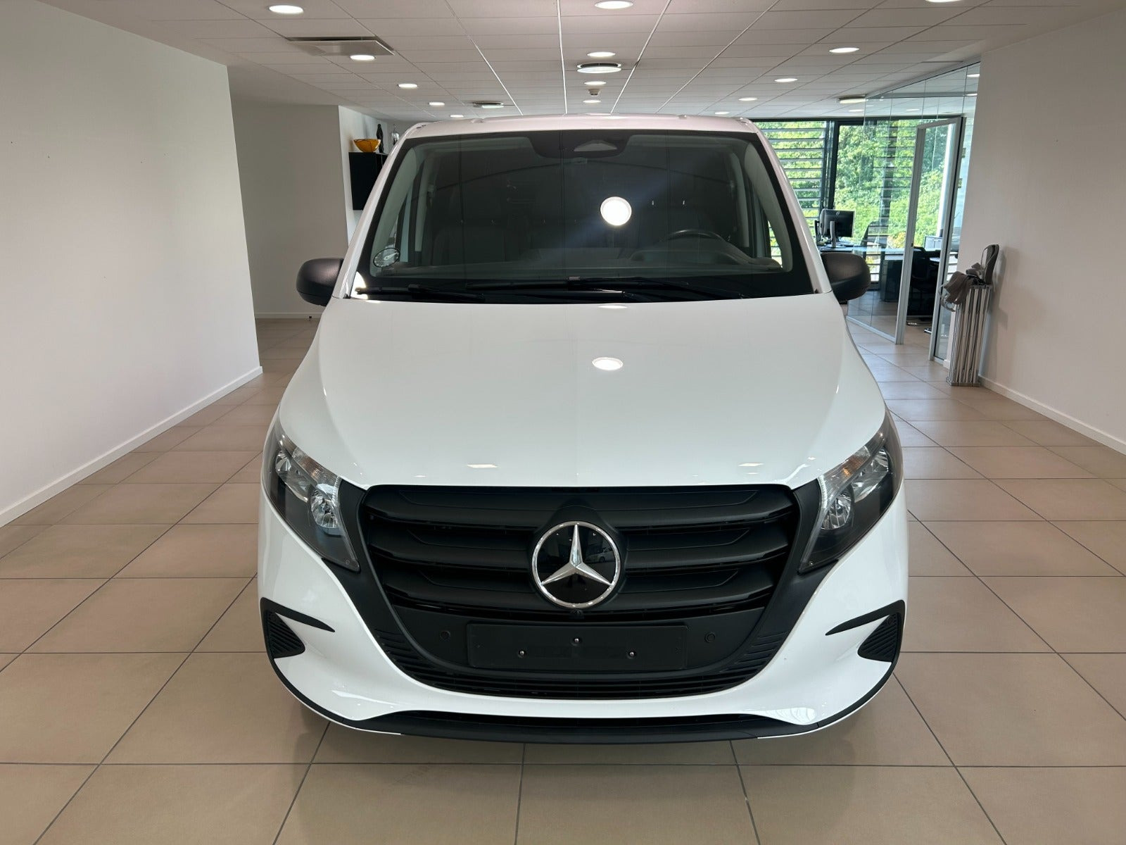 undefined Mercedes Vito 114 fra 2024
