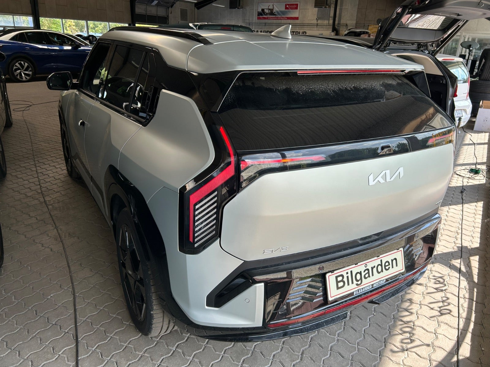 Grå Kia EV3 fra 2025