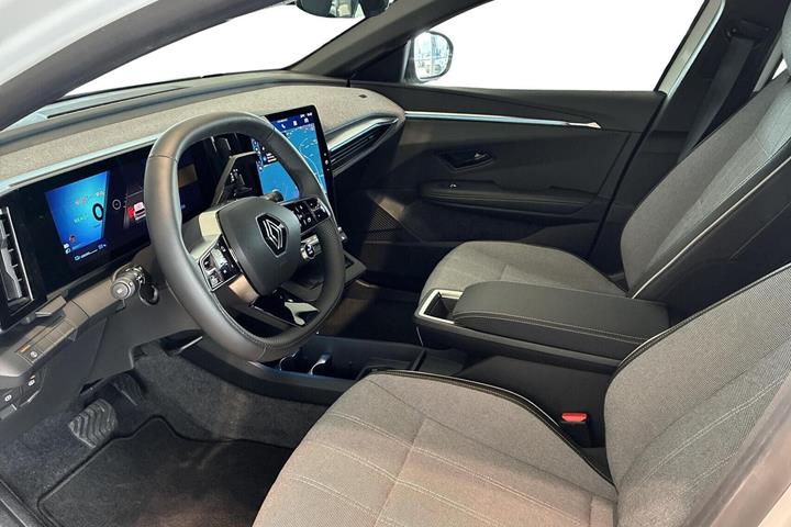 Hvid Renault Megane E-Tech fra 2025