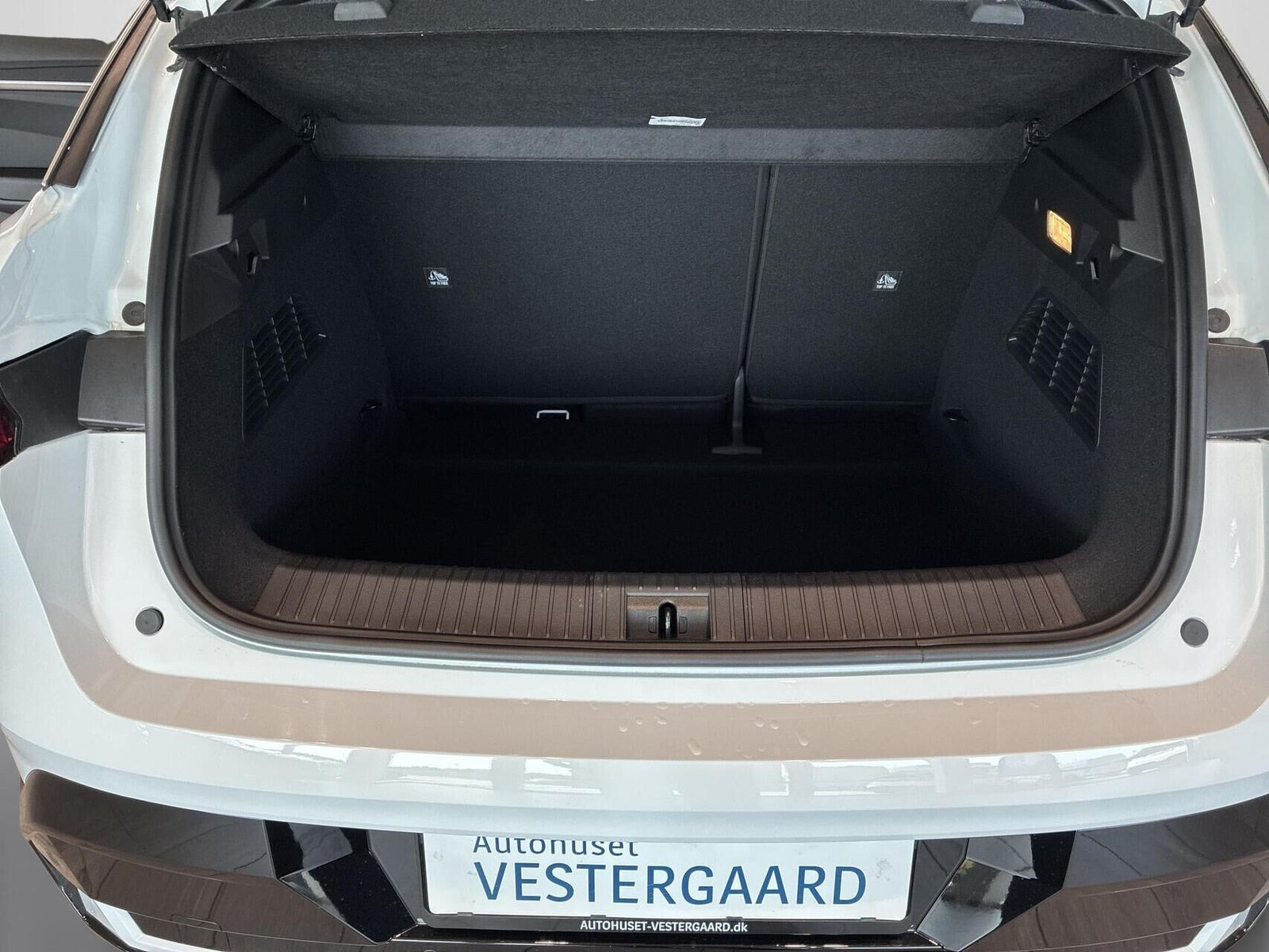 Hvid Renault Megane E-Tech fra 2025