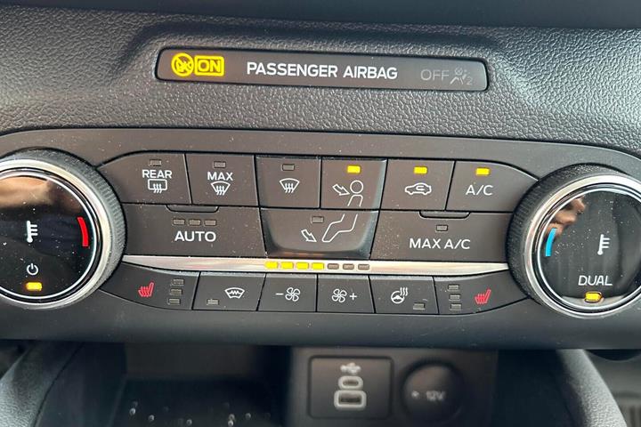 Sølv Ford Kuga fra 2023