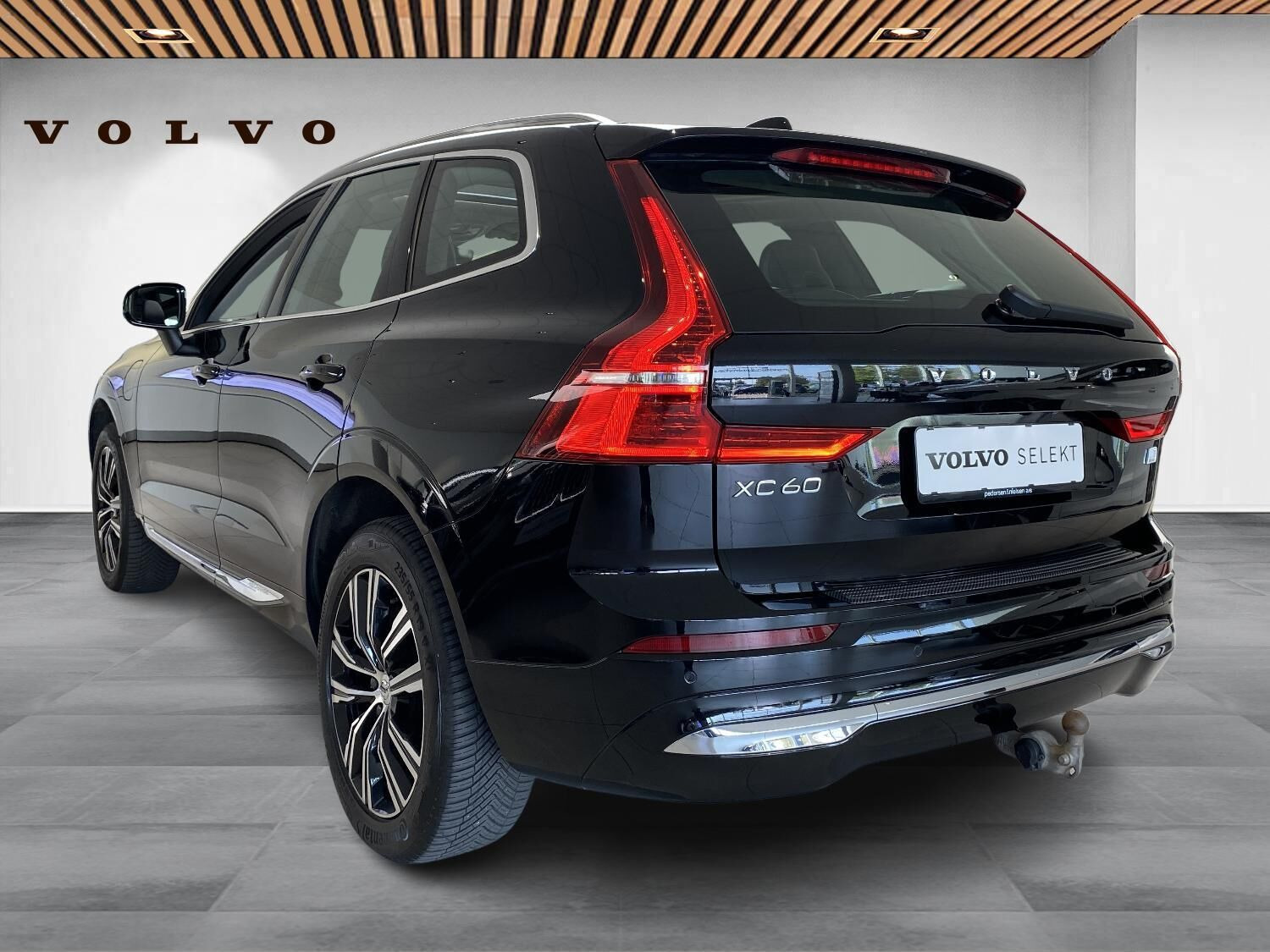 Sort Volvo XC60 fra 2021