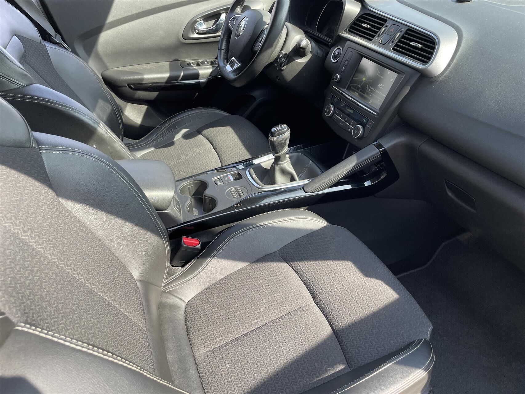 Hvid Renault Kadjar fra 2016