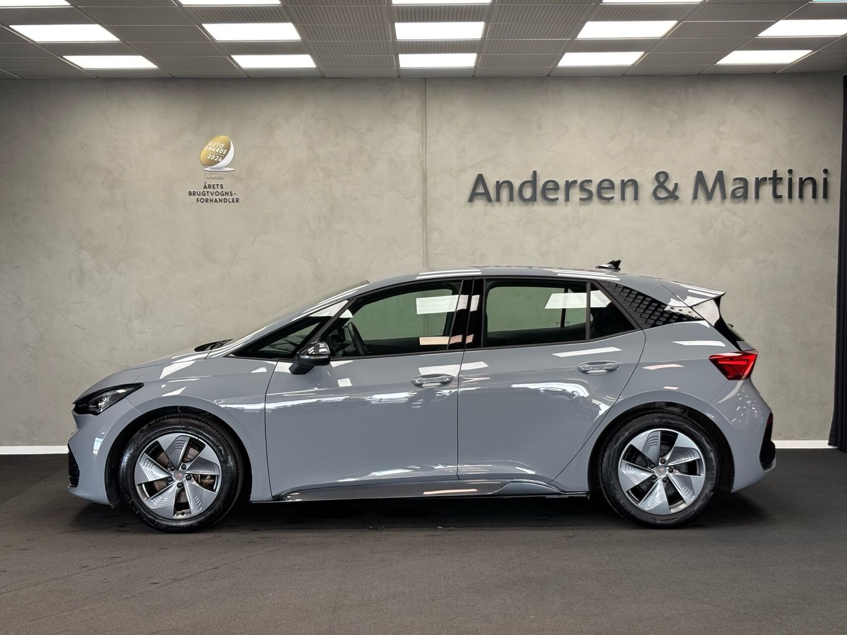 Grå Cupra Born fra 2023
