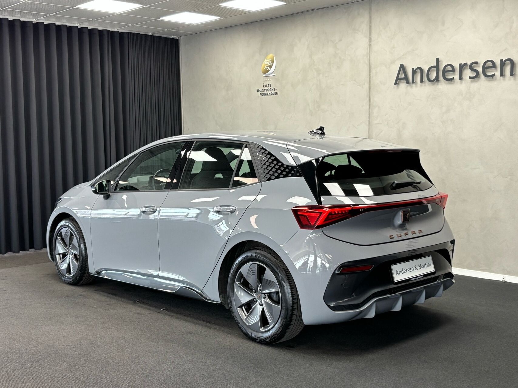 Grå Cupra Born fra 2023