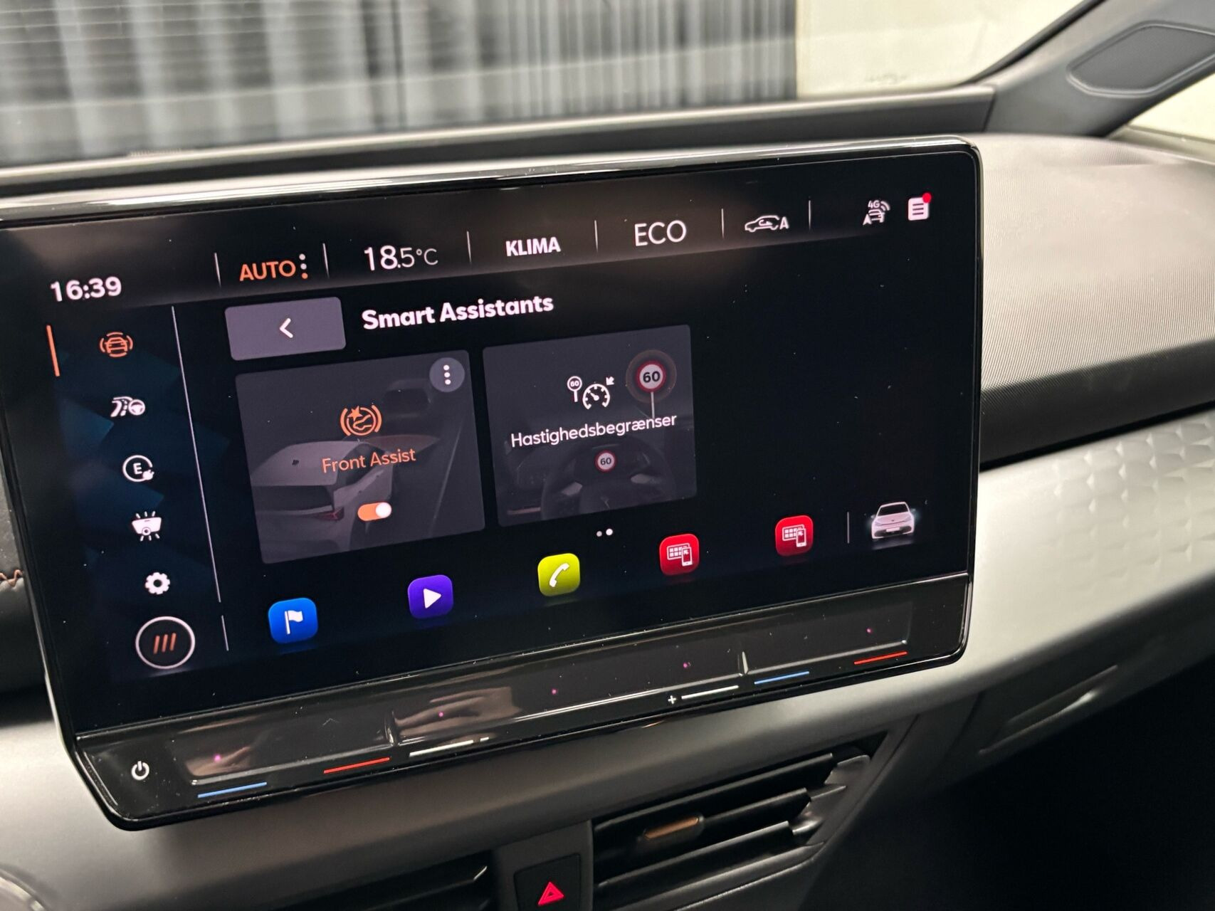 Grå Cupra Born fra 2023