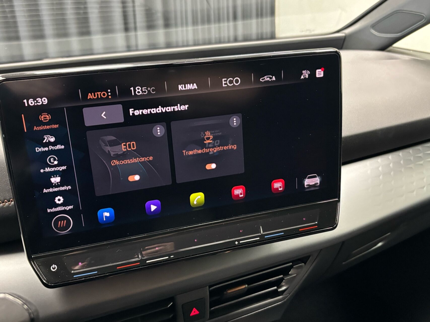 Grå Cupra Born fra 2023
