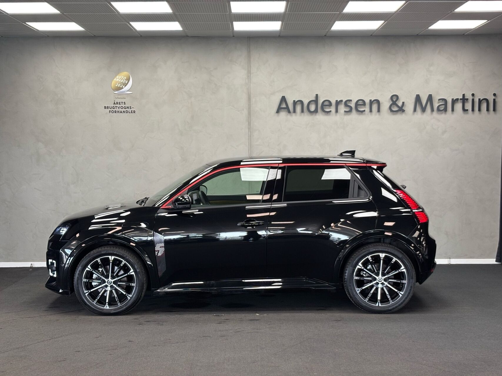 Sort Renault R5 fra 2026