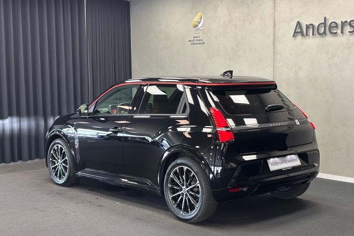 Sort Renault R5 fra 2026