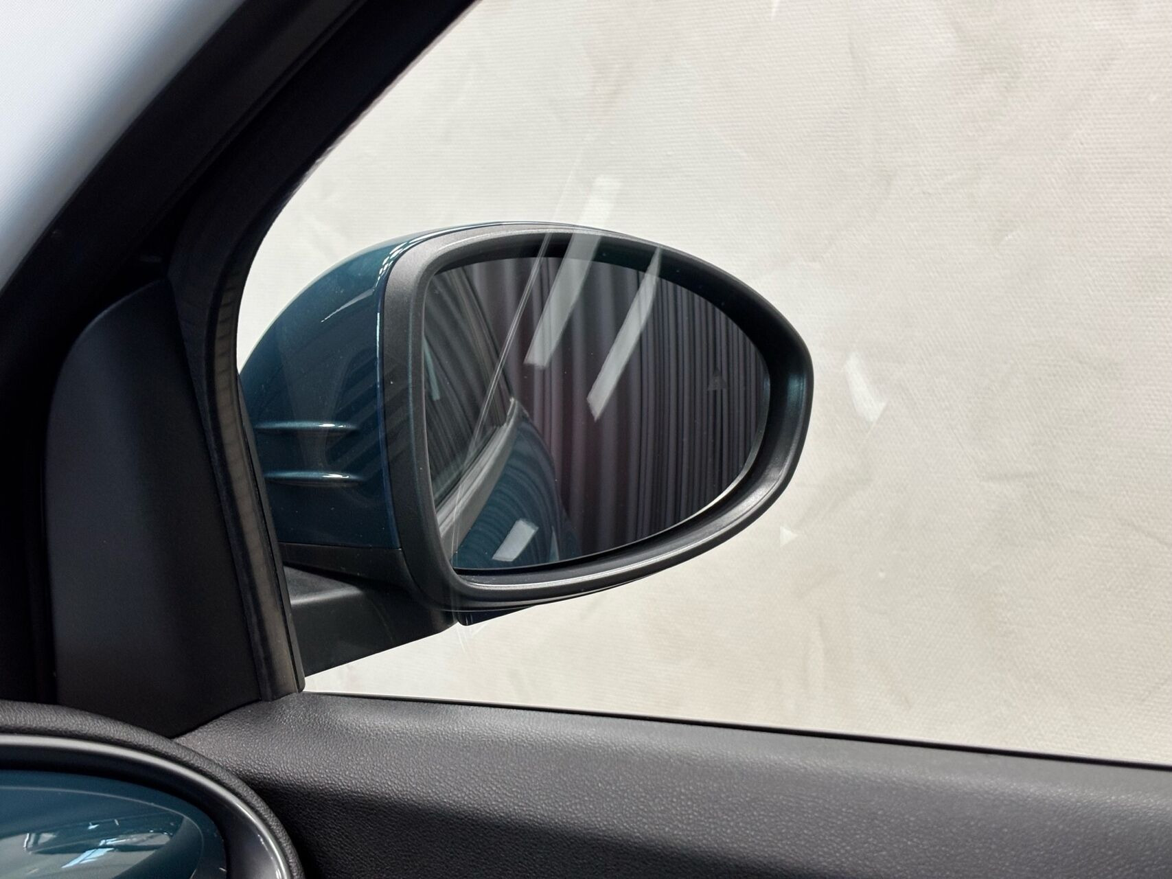 Grøn Fiat 500e fra 2023