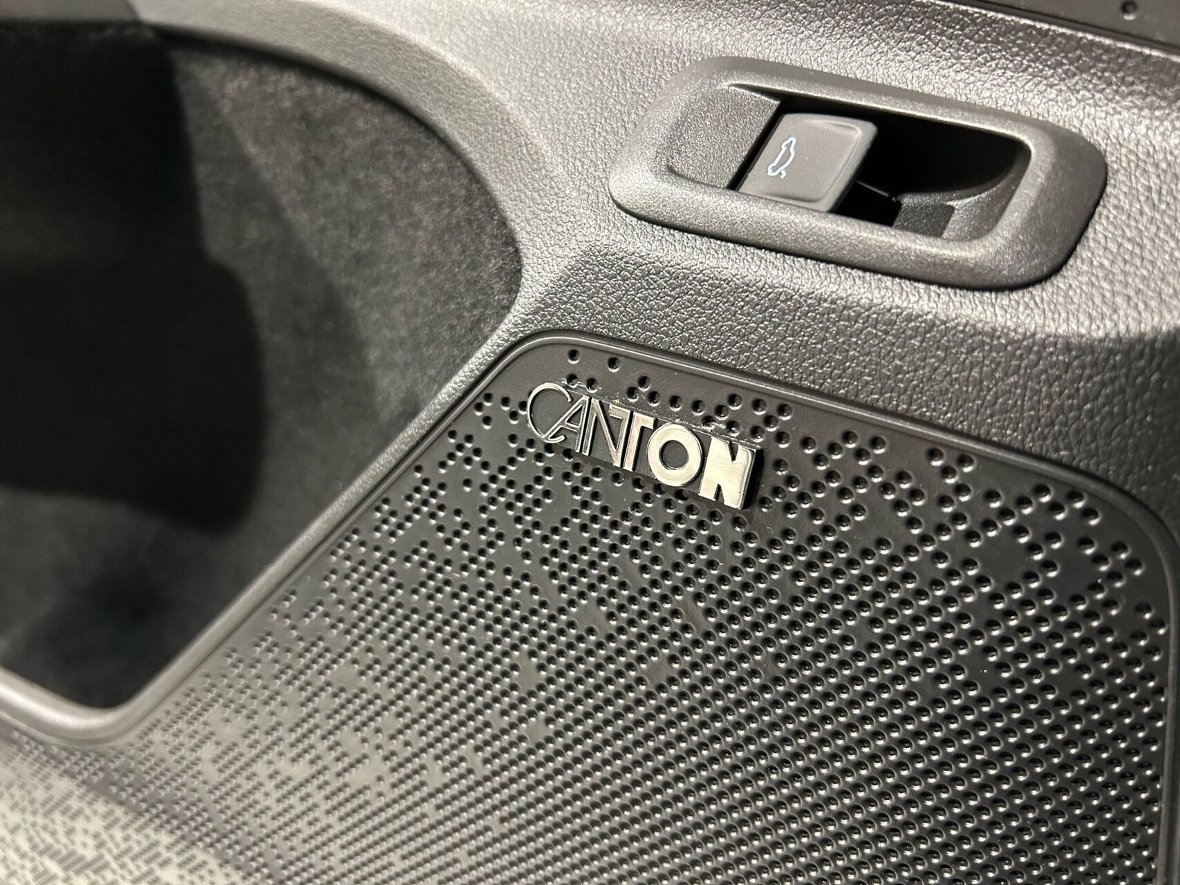 Sort Skoda Enyaq fra 2024