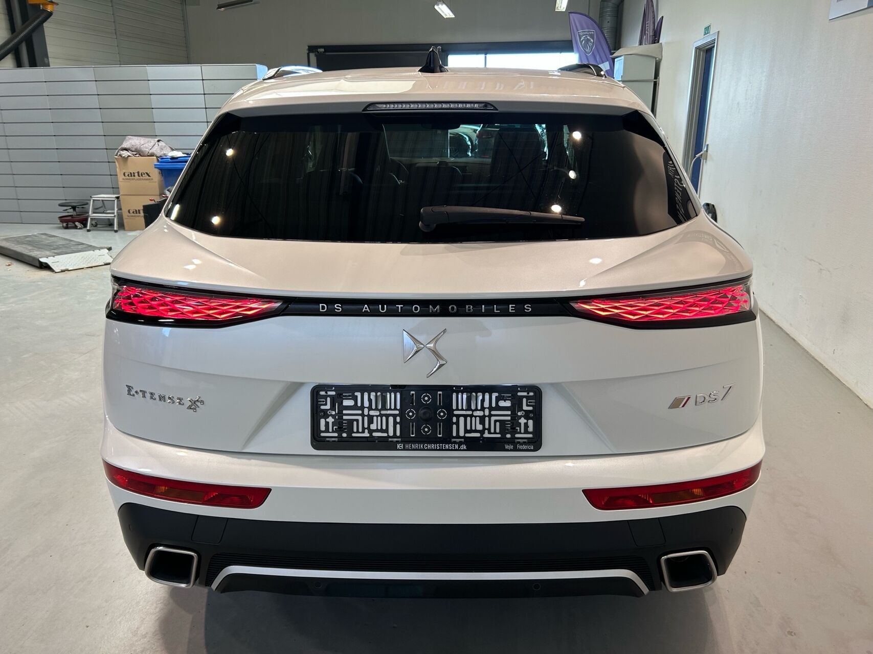 Hvid DS DS7 Crossback fra 2023