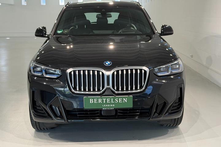 Sort BMW X3 fra 2023