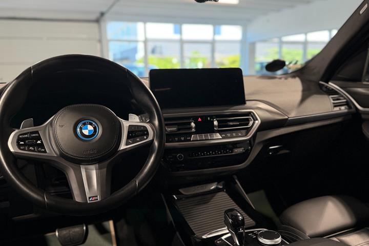 Sort BMW X3 fra 2023