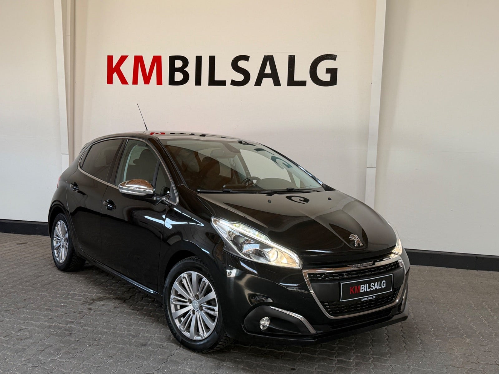 Sort Peugeot 208 fra 2018