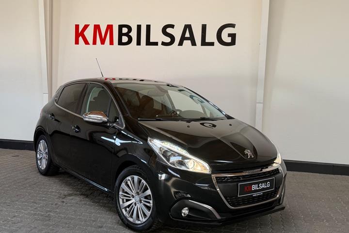 Sort Peugeot 208 fra 2018