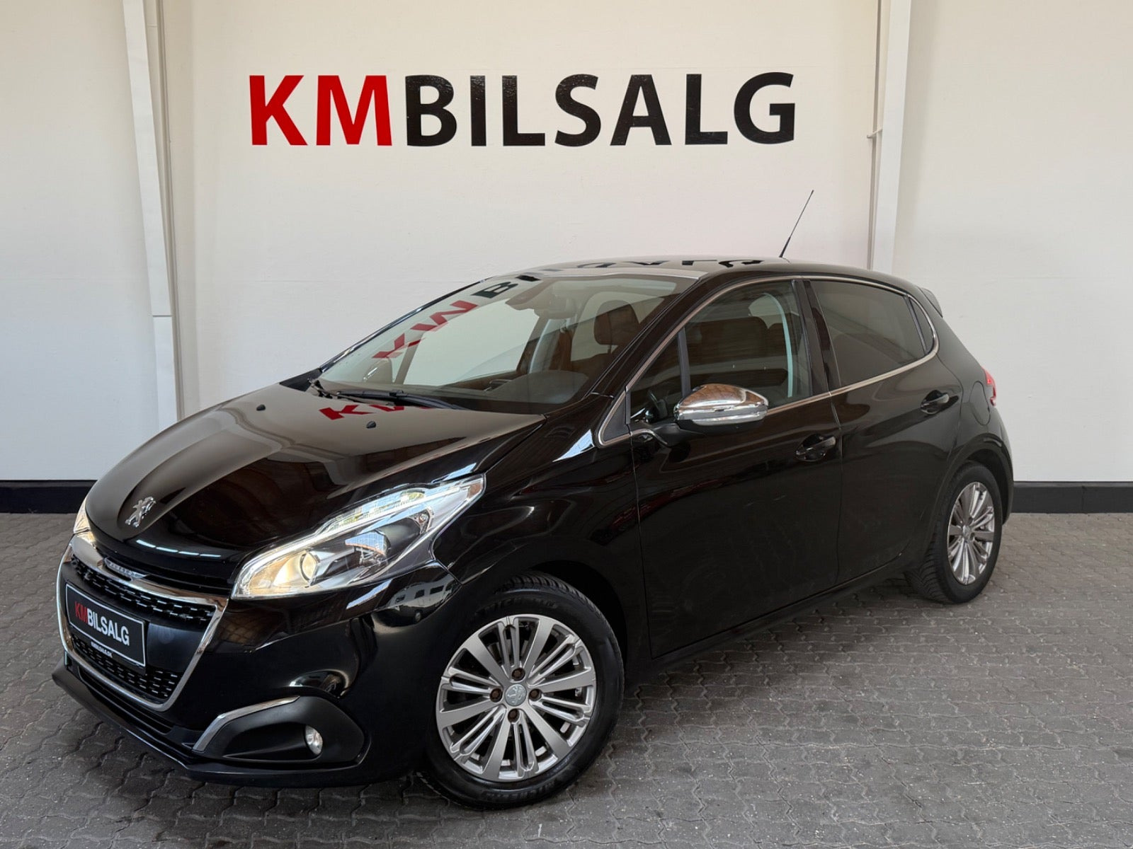 Sort Peugeot 208 fra 2018