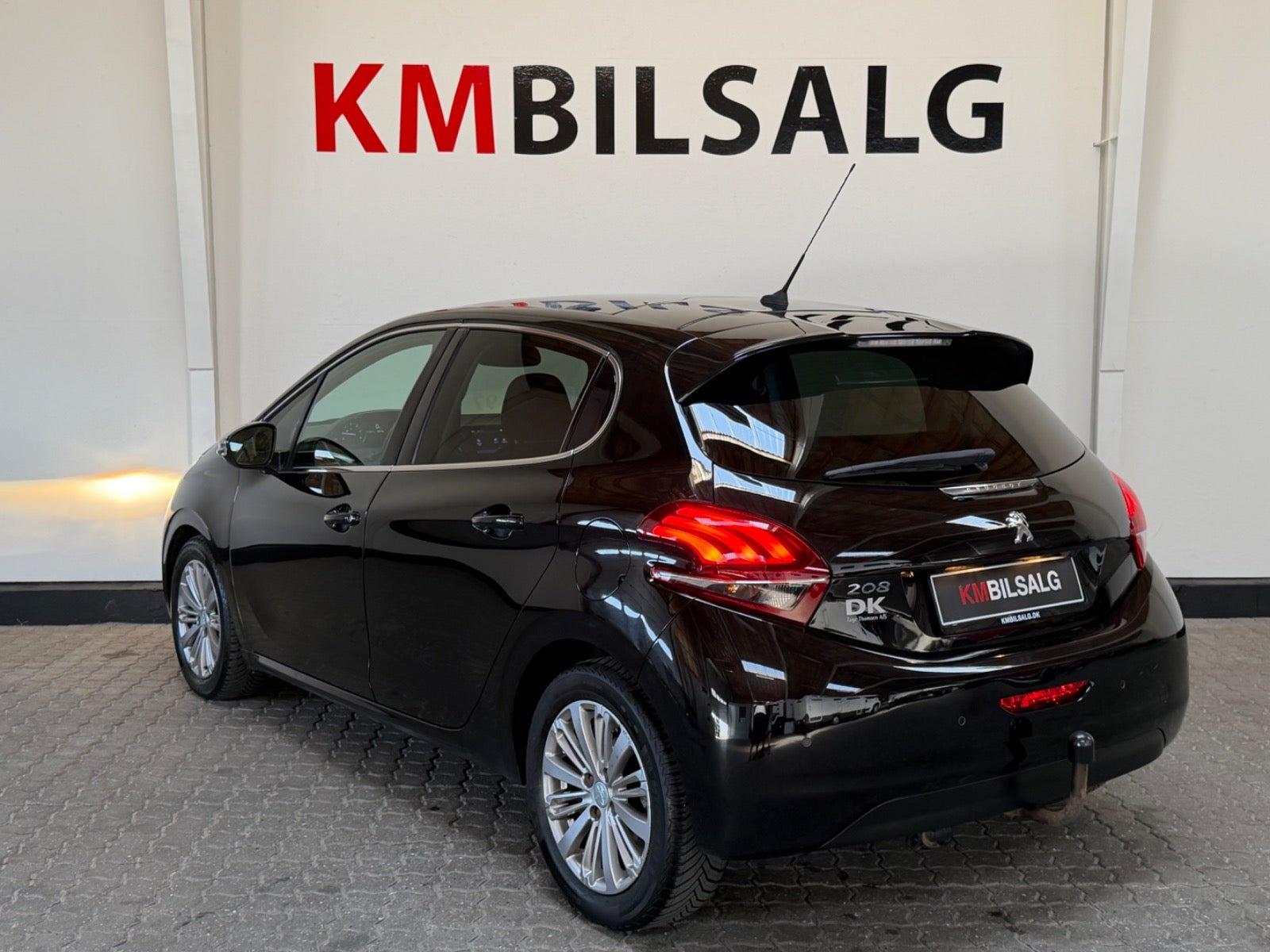 Sort Peugeot 208 fra 2018