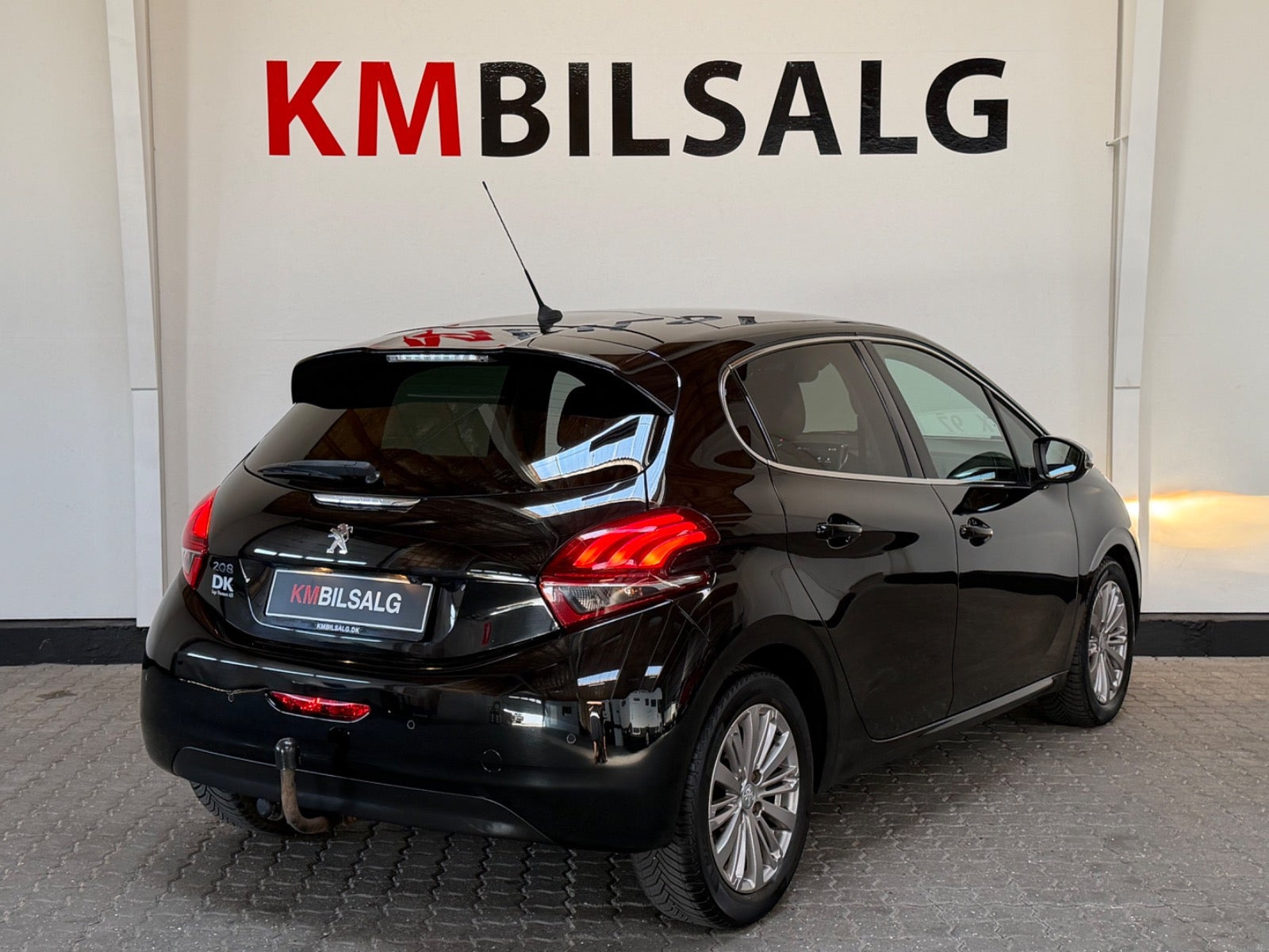Sort Peugeot 208 fra 2018