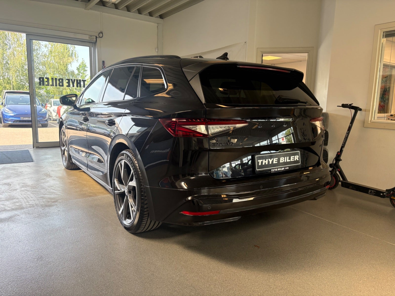 Sort Skoda Enyaq fra 2023