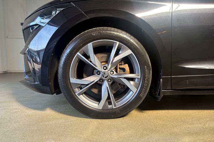 Sort Skoda Enyaq fra 2023