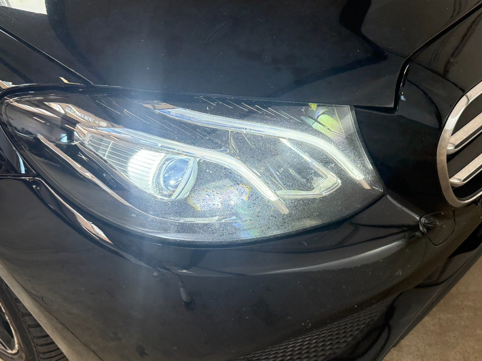 Sort Mercedes E220 d fra 2016