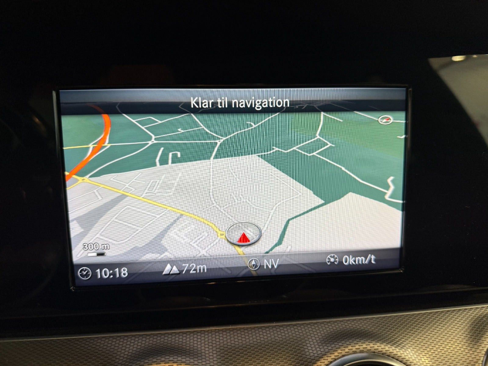 Sort Mercedes E220 d fra 2016