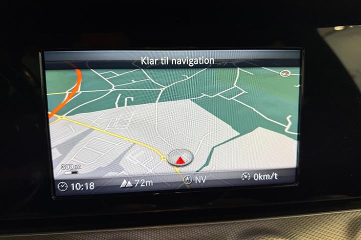 Sort Mercedes E220 d fra 2016
