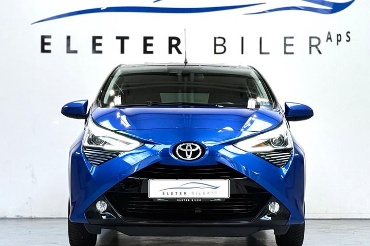 Blå Toyota Aygo fra 2018