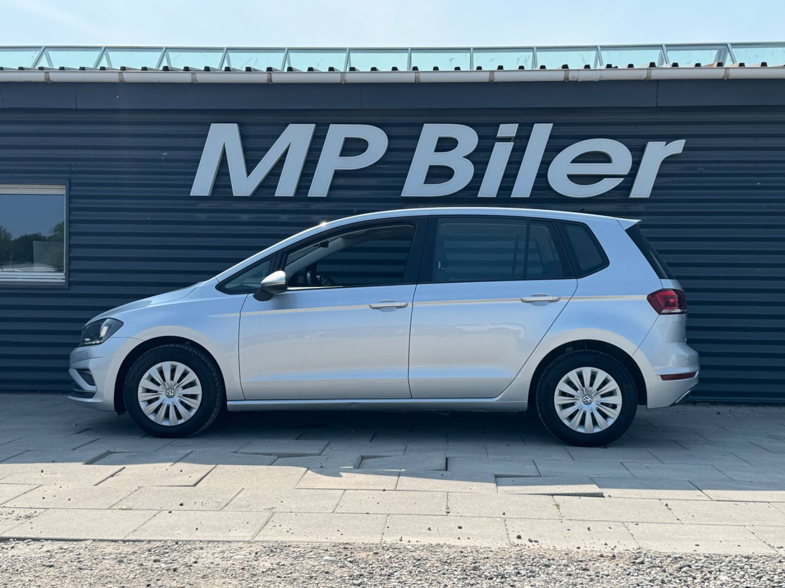 Sølv VW Golf Sportsvan fra 2019