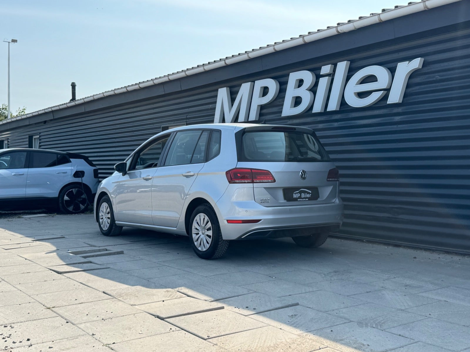 Sølv VW Golf Sportsvan fra 2019