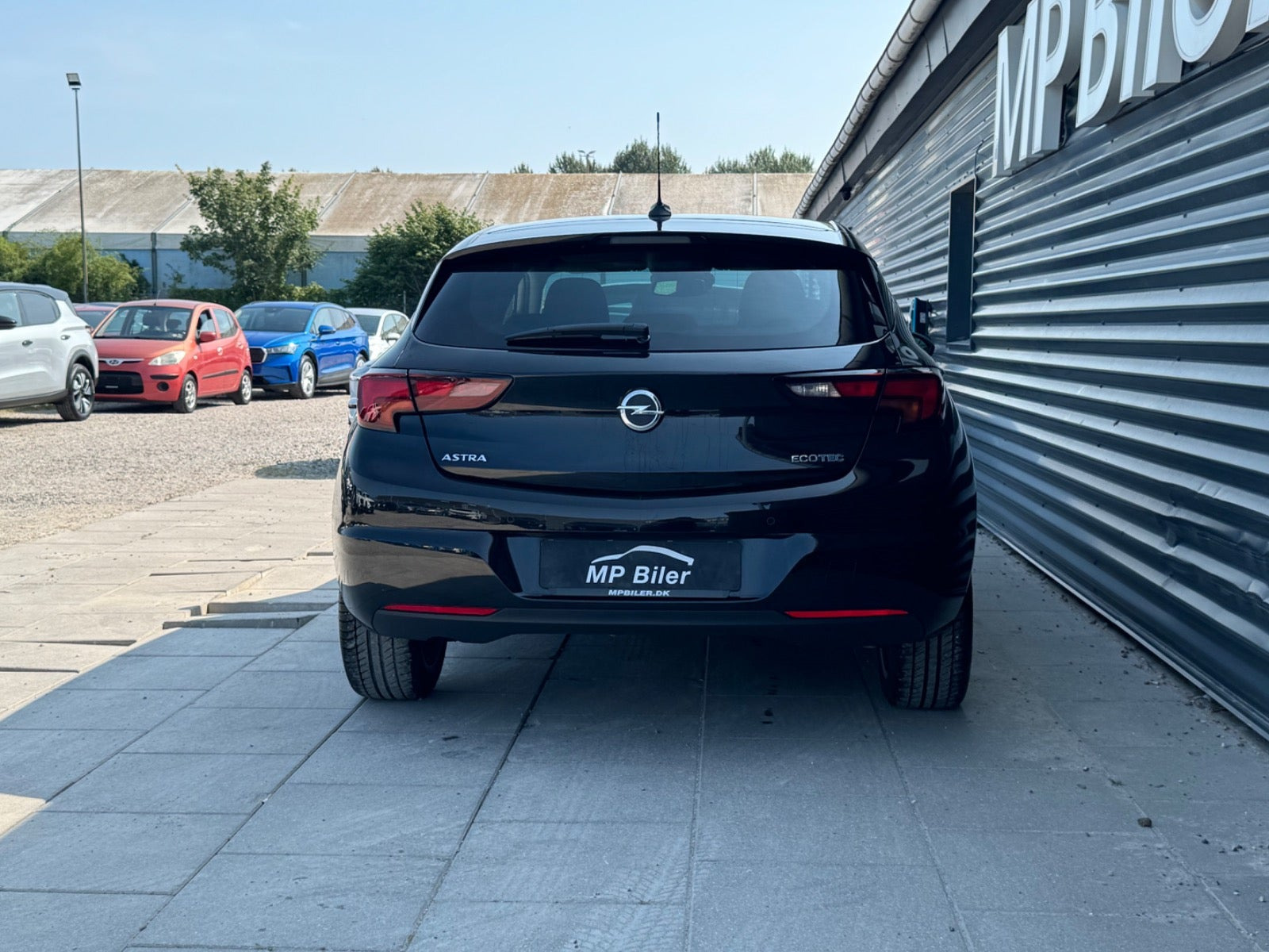 Sort Opel Astra fra 2018