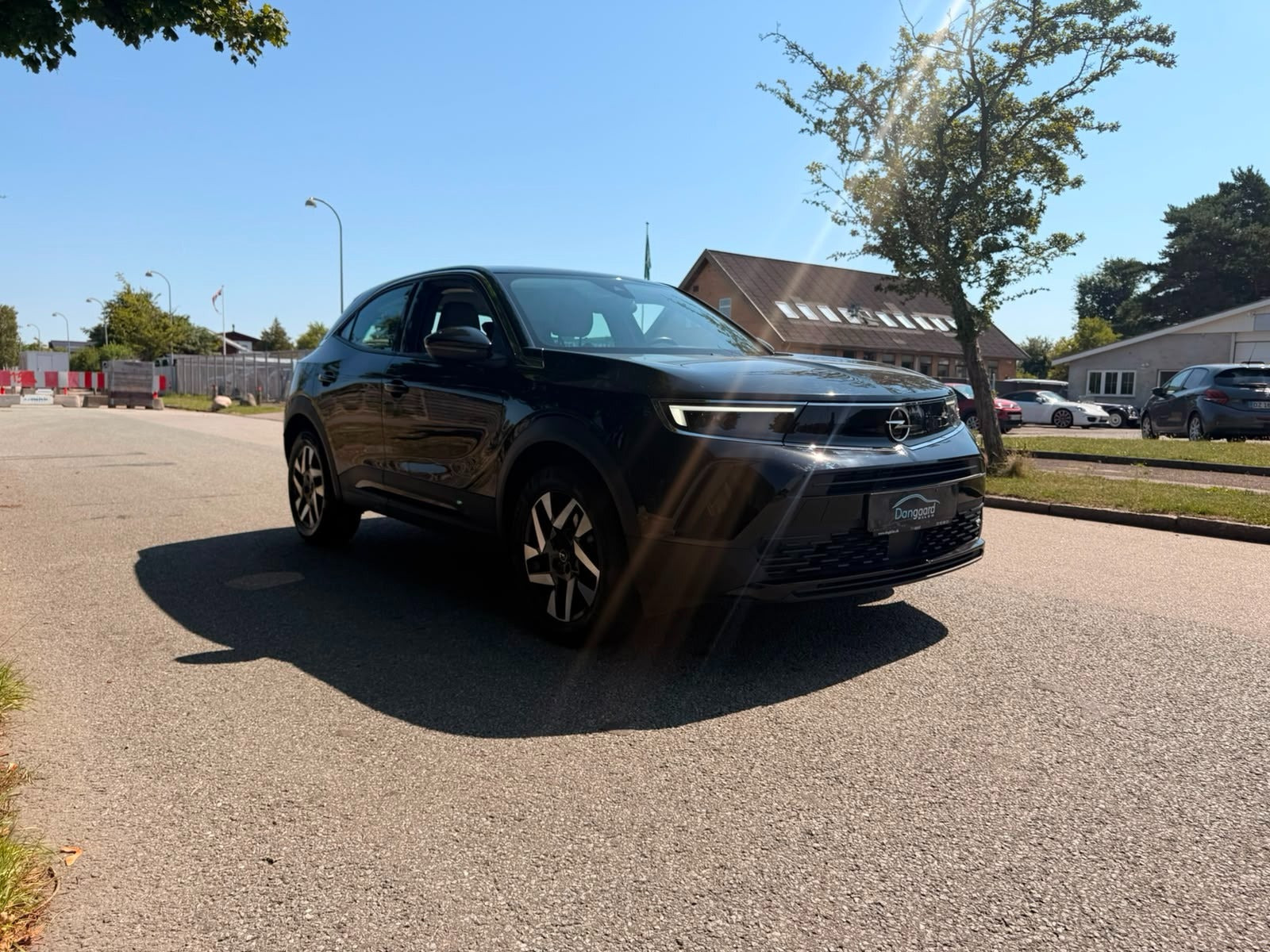 Sort Opel Mokka-e fra 2023