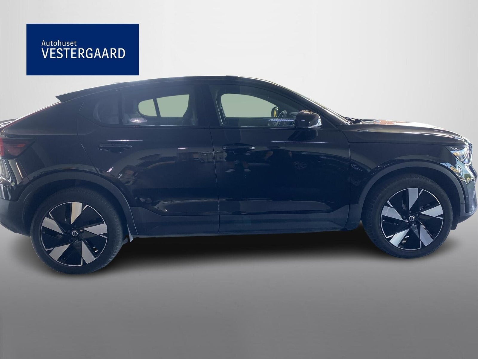 Sort Volvo C40 fra 2024