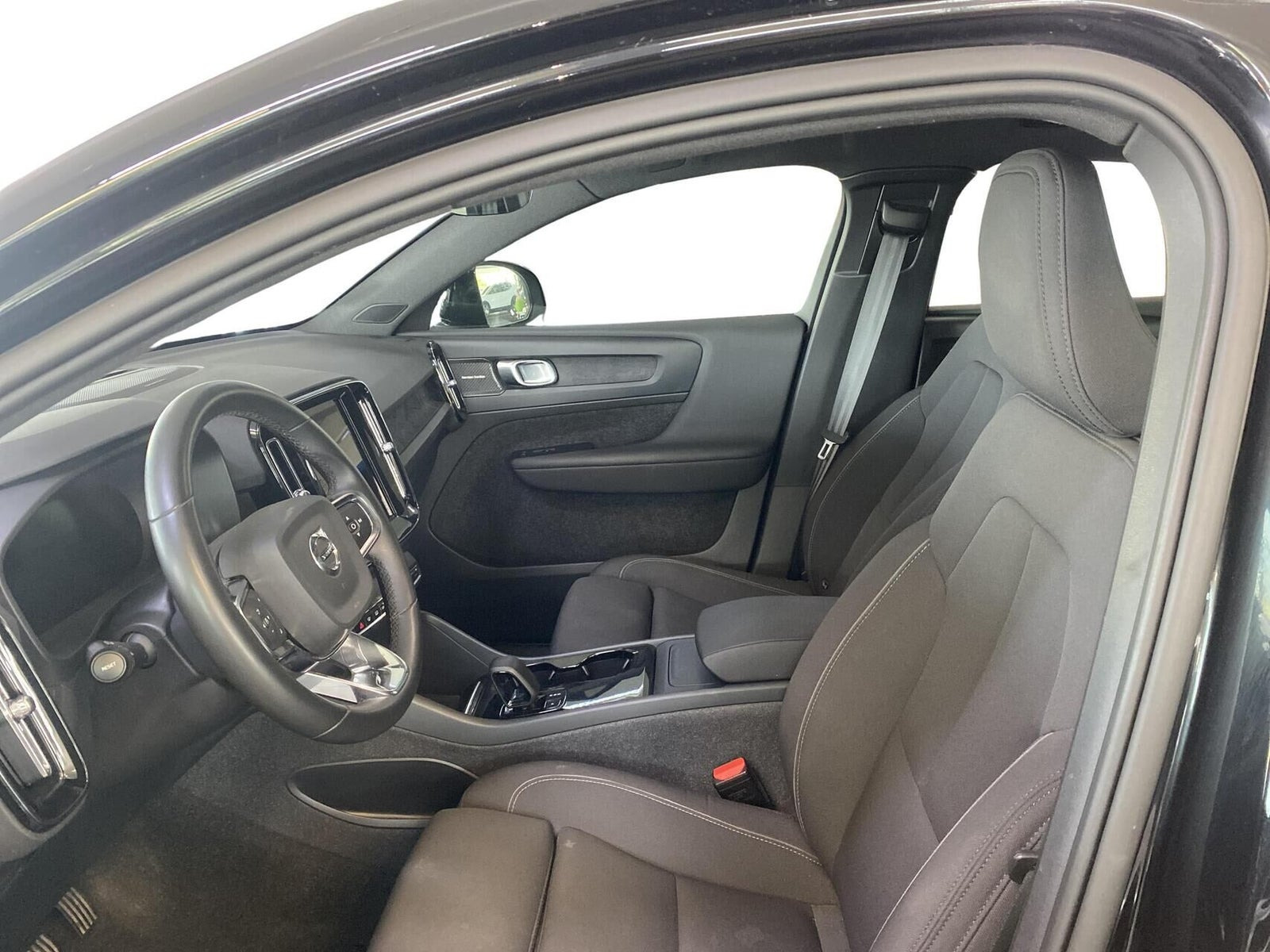 Sort Volvo C40 fra 2024