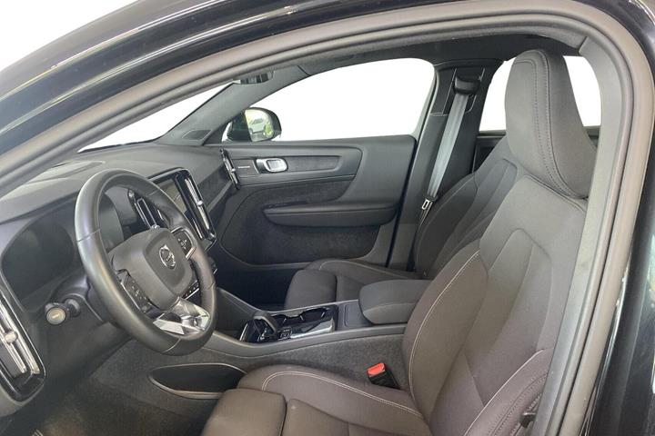 Sort Volvo C40 fra 2024