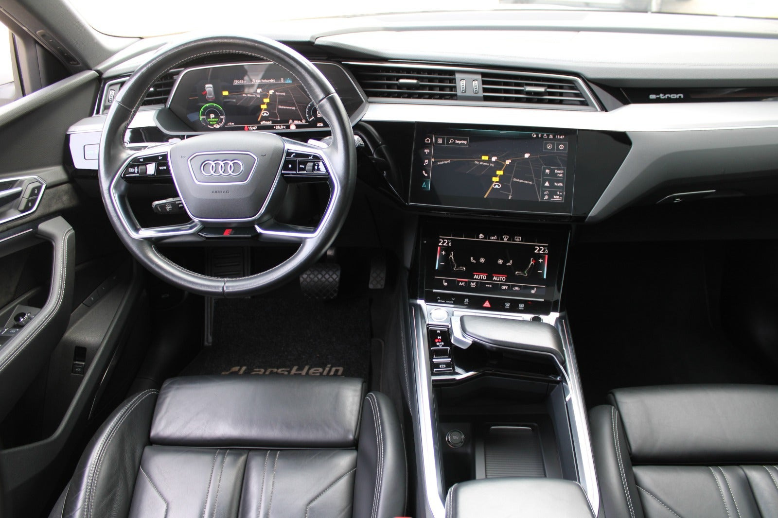 Hvid Audi e-tron fra 2020