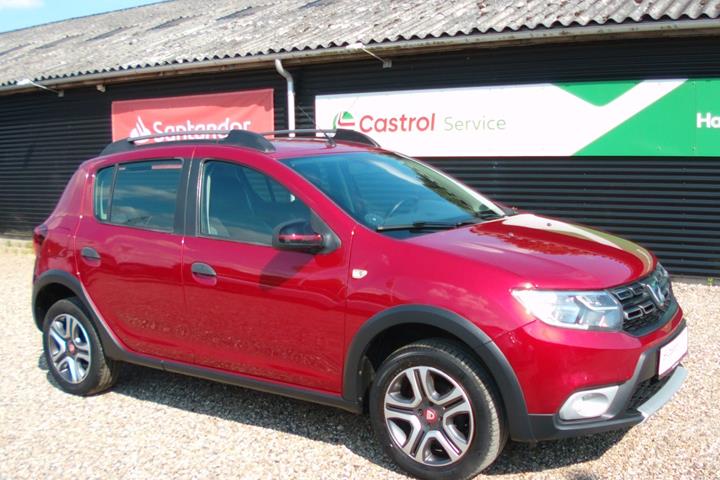 Rød Dacia Sandero fra 2018