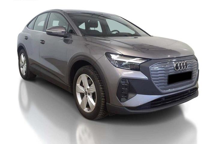 Grå Audi Q4 e-tron fra 2023