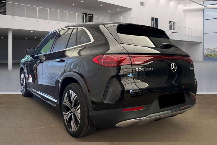 Sort Mercedes EQE350 SUV fra 2023