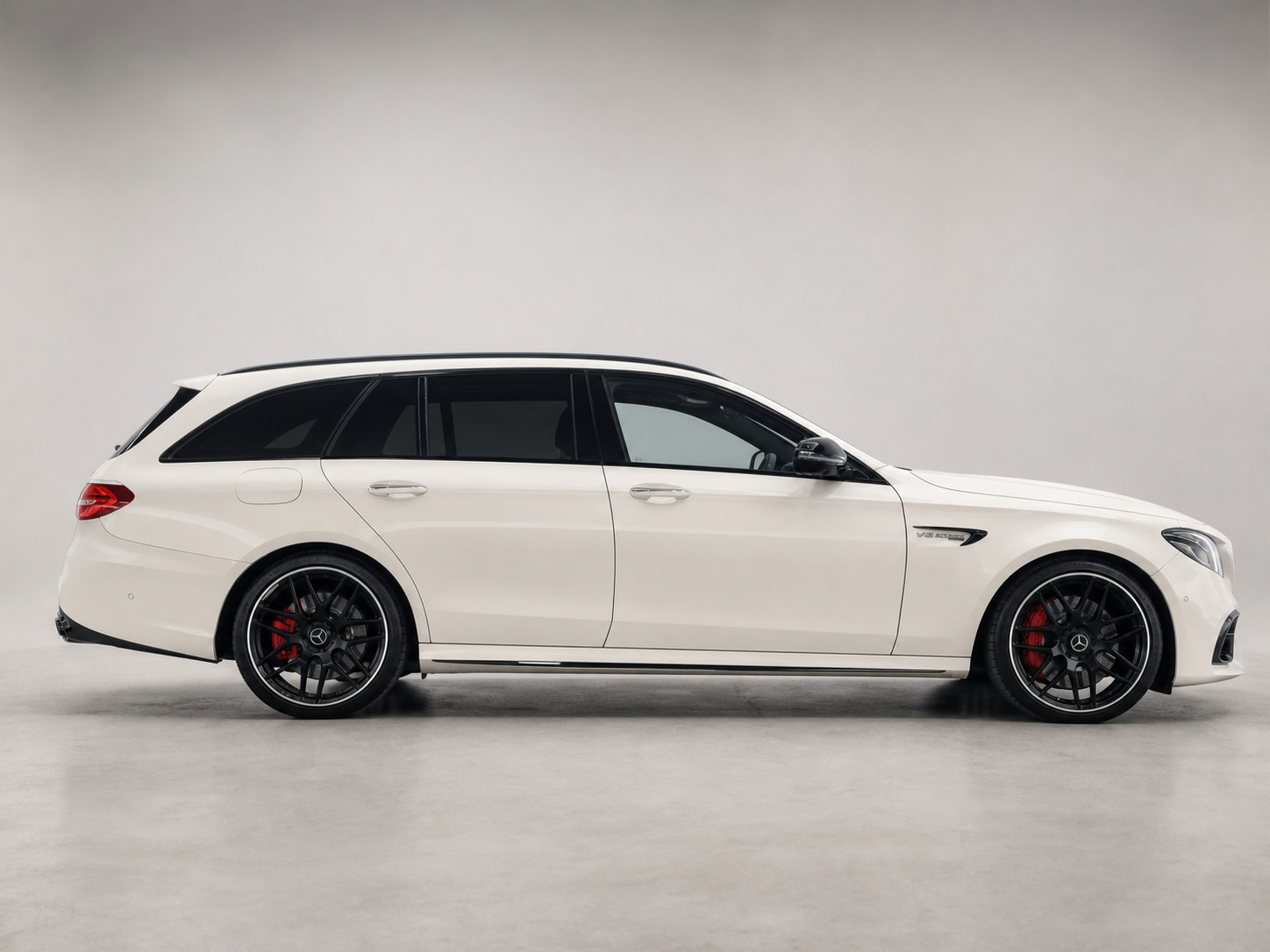 Hvid Mercedes E63 fra 2018