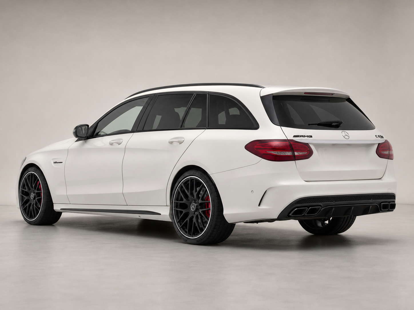Hvid Mercedes E63 fra 2018
