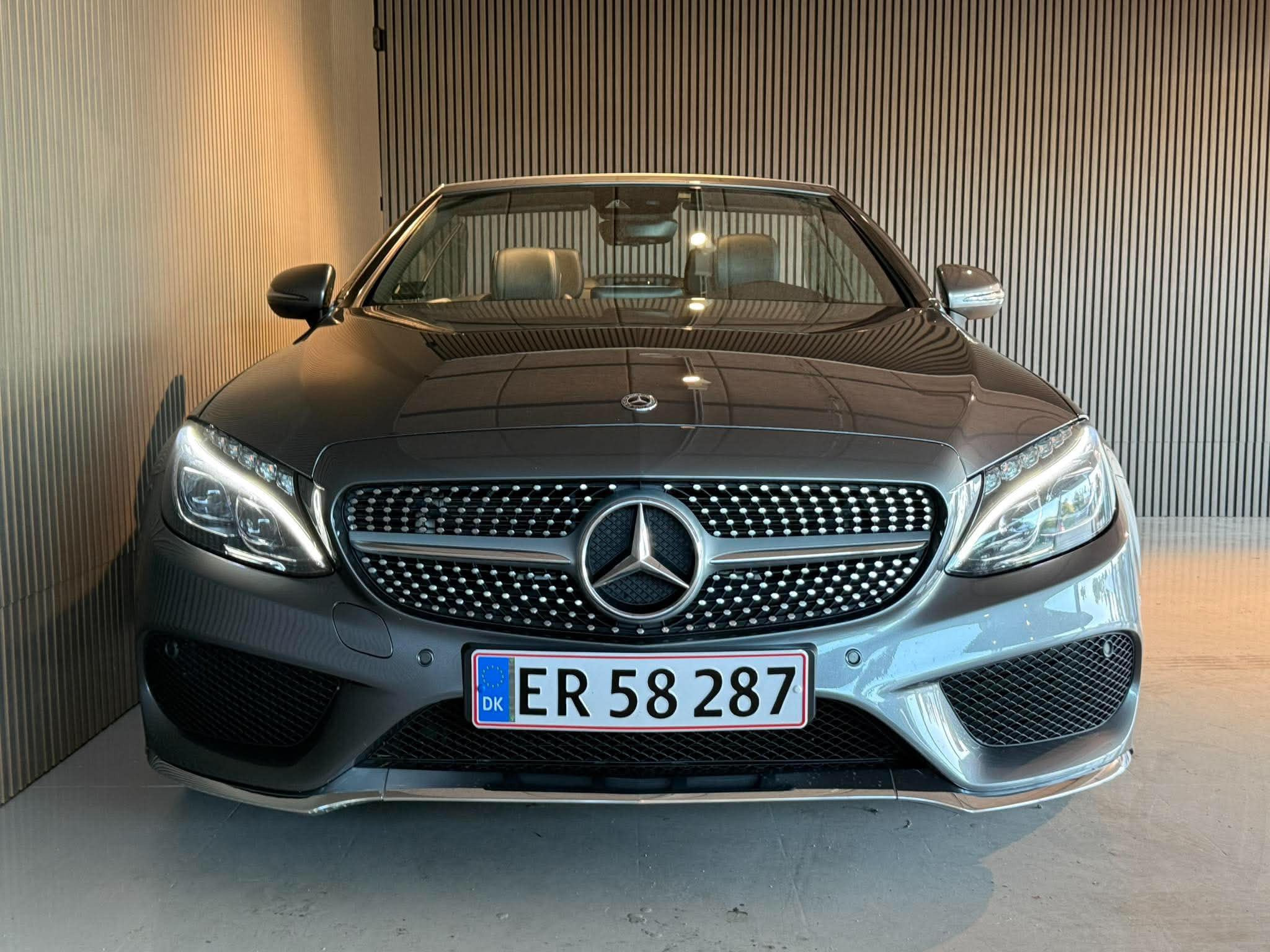 Grå Mercedes C220 d fra 2017